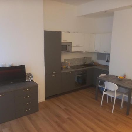 Ferienwohnung Bilocale 7 Piano Balcone Vista Skyline Mailand Exterior foto